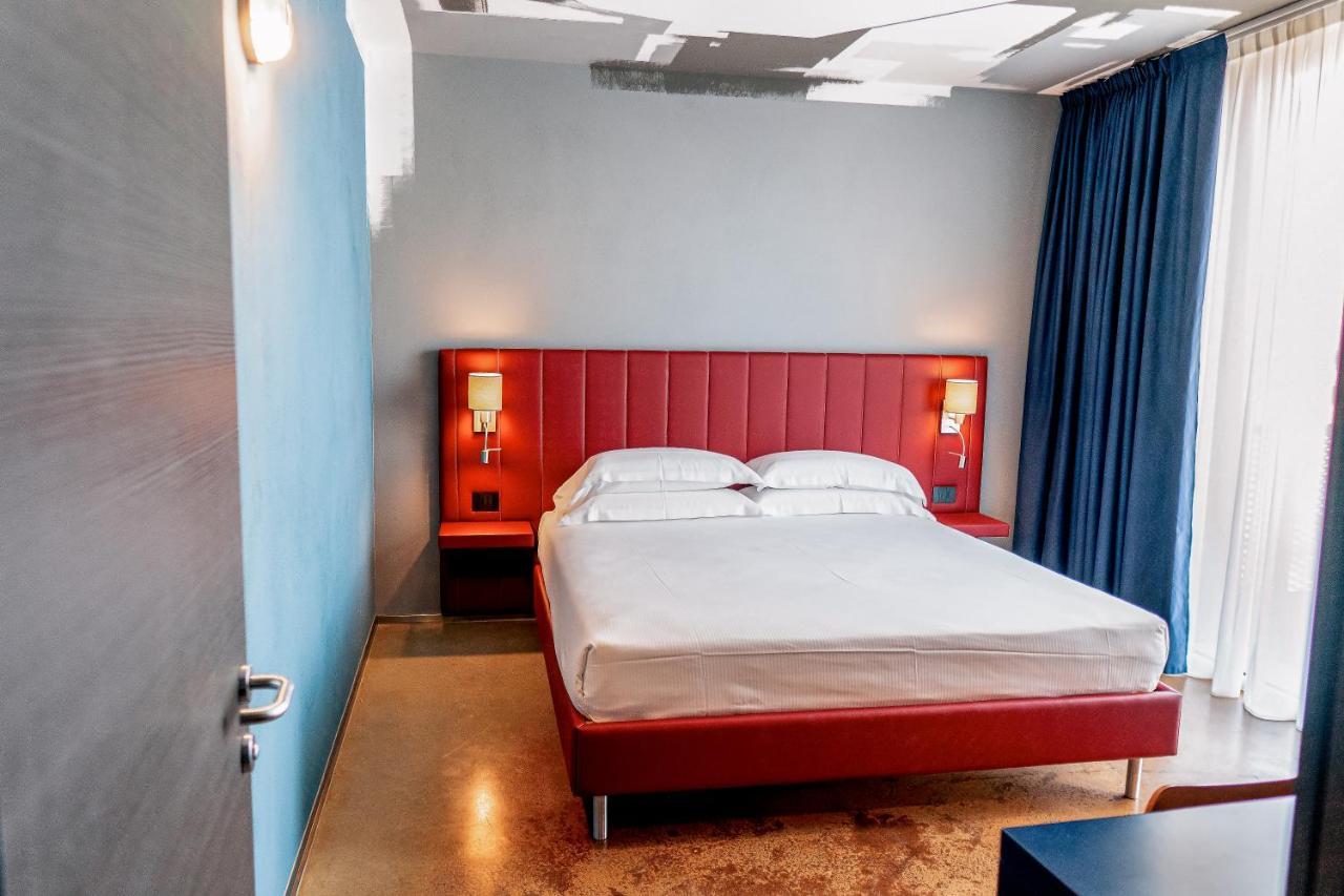 K Modern Hotel Peschiera del Garda Kültér fotó