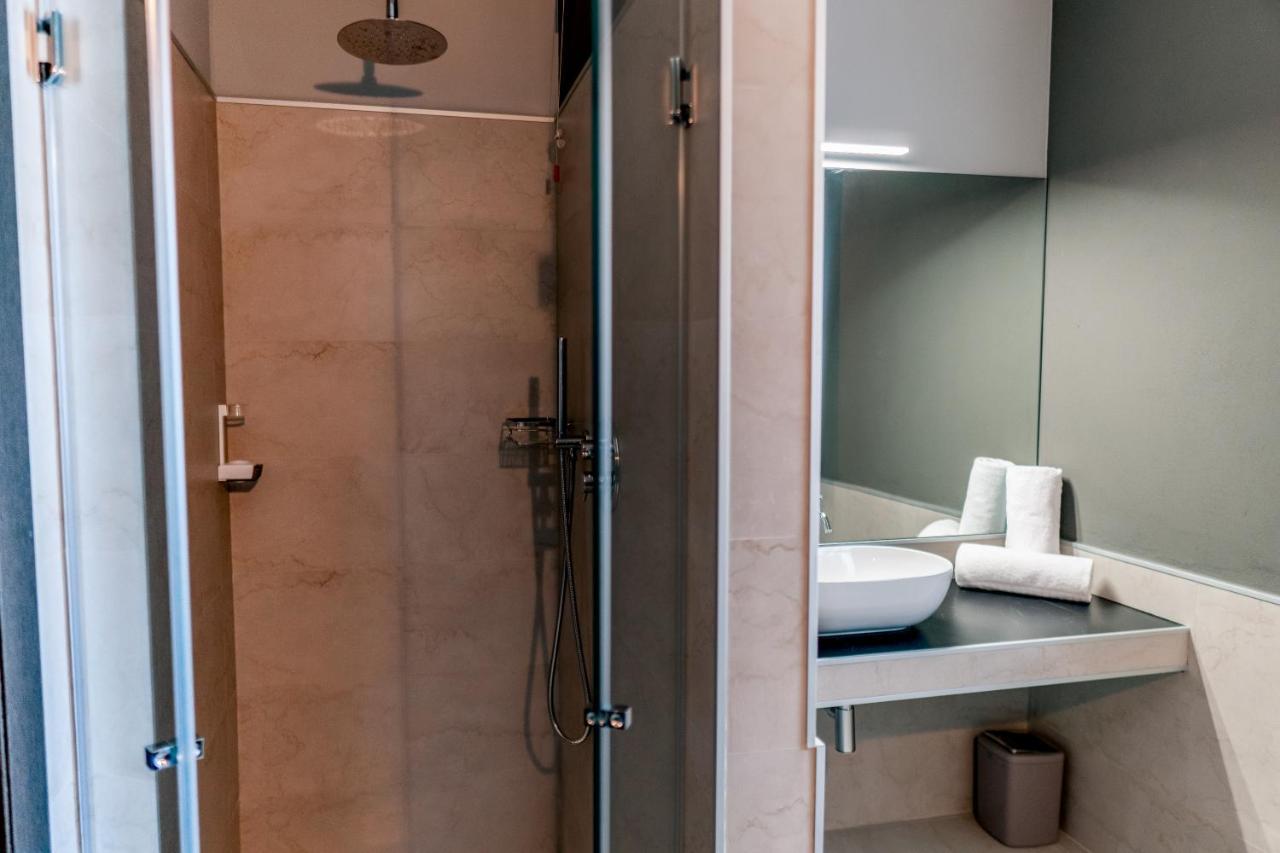 K Modern Hotel Peschiera del Garda Kültér fotó