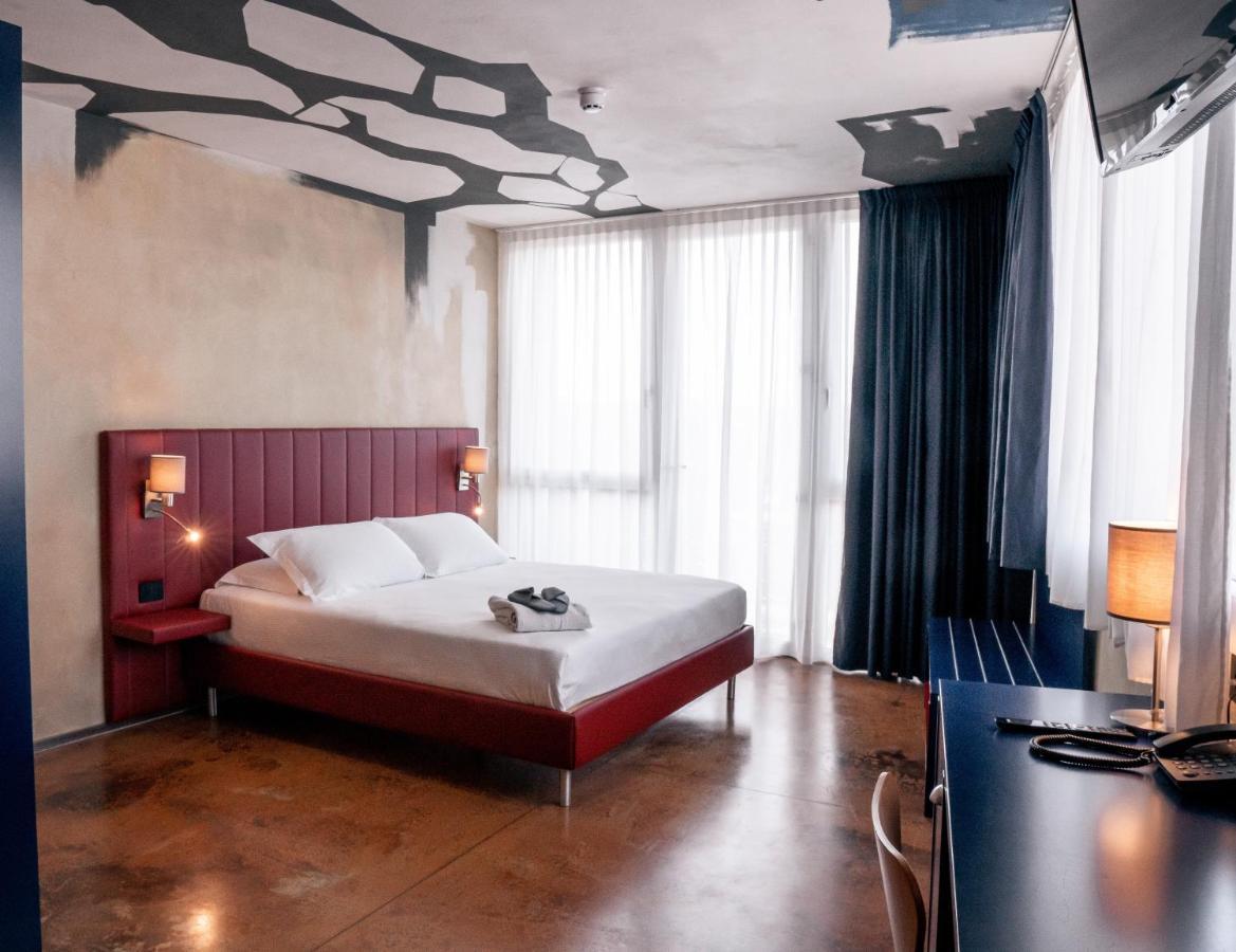 K Modern Hotel Peschiera del Garda Kültér fotó